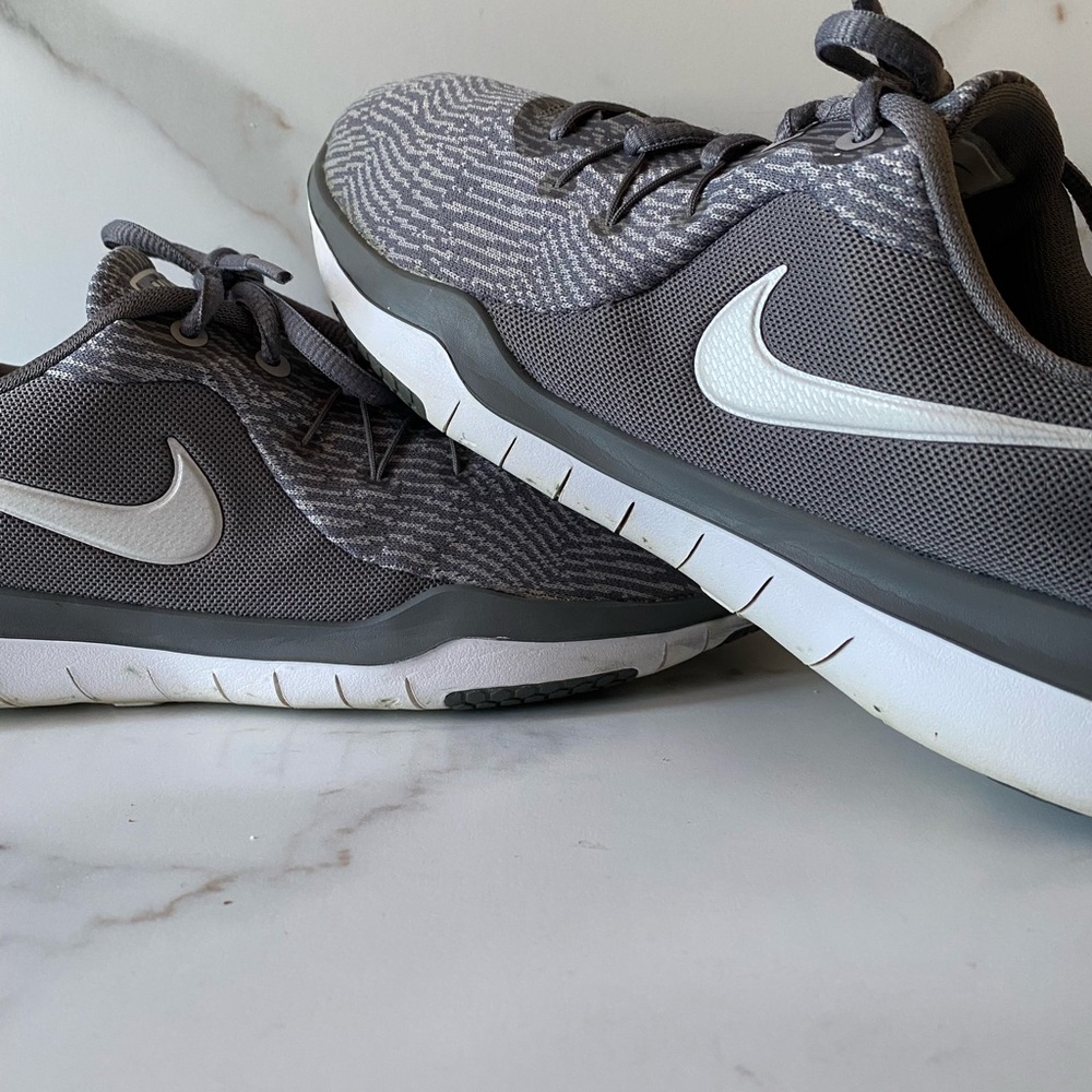 Nike Womens Flex Supreme TR 6 AH8176-019